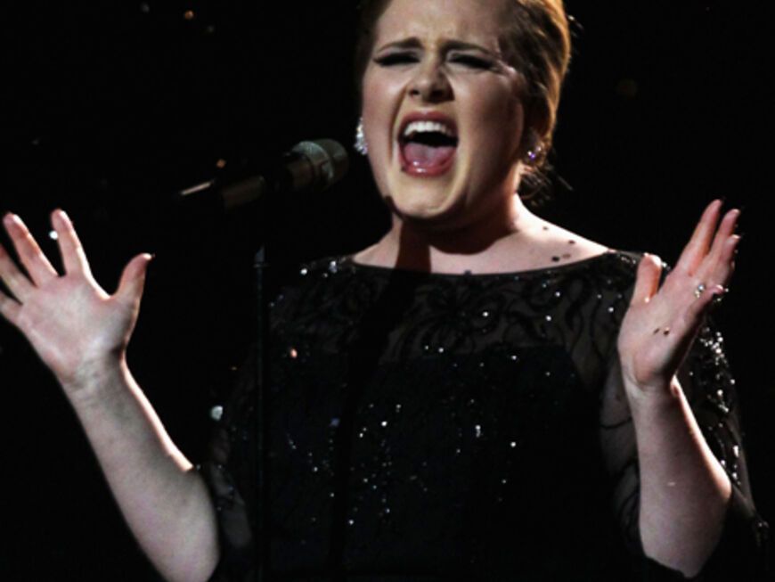 Wieder zurück auf der Bühne: Adele﻿ präsentierte ihren Song "Someone Like You"