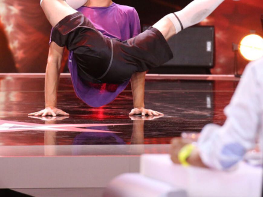Der Kandidat Stefan Gius präsentierte "Kinetik", eine Art Tanz mit Elementen aus Yoga und Breakdance. Er bekam dreimal "Ja" von der Jury