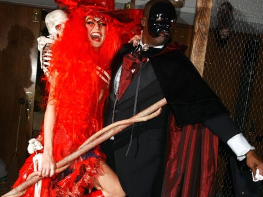 Heidi Klum in einem hexenähnlichen Kostüm - Ehemann Seal als "Phantom der Oper"