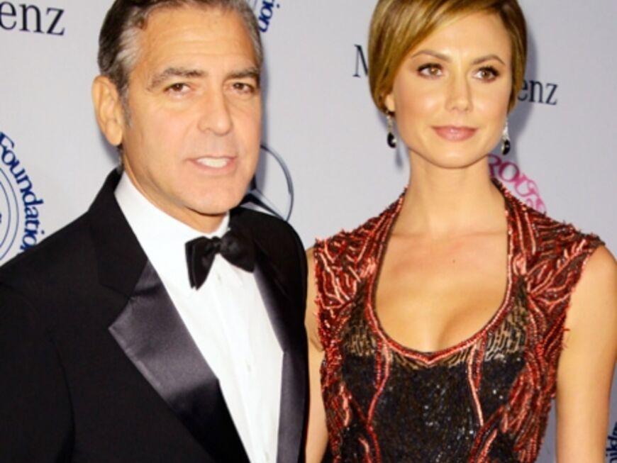 Clooney, du Schlawiner! Per Telefon trennte er sich im Juli nach knapp zwei Jahren von Stacy Keibler. Der ewige Junggeselle!