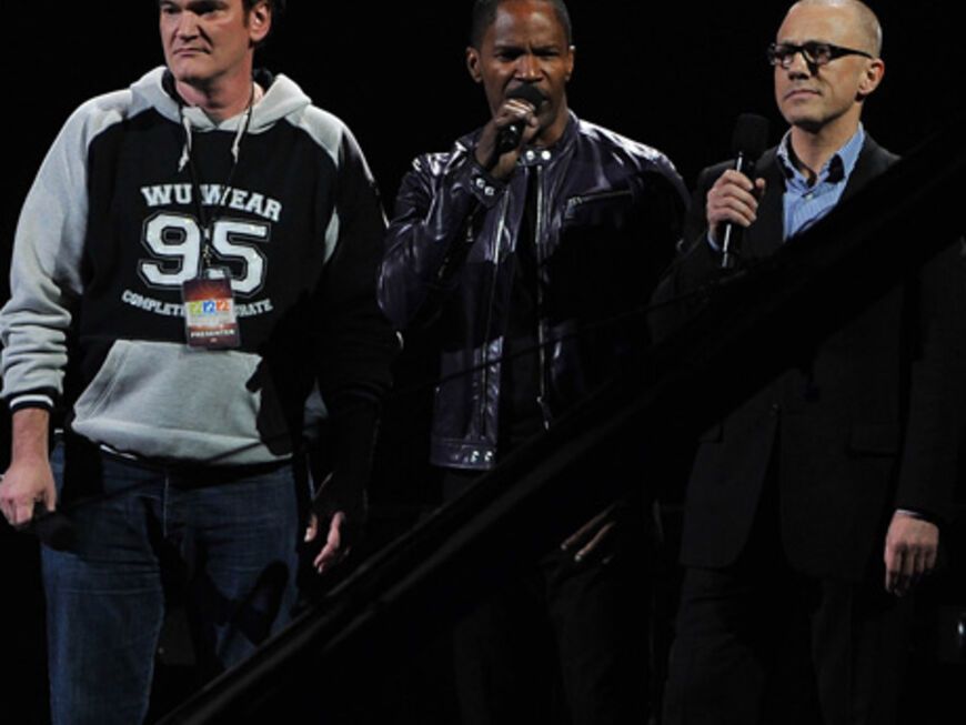 Regisseur Quentin Tarantino, Jamie Foxx und Christoph Waltz kamen auf die Bühne, um die Zuschauer zum Spenden zu animieren