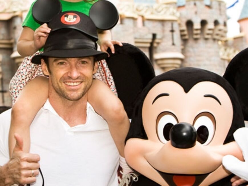 Im Disneyland wird selbst ein Superstar wie Hugh Jackman wieder zum Kind
