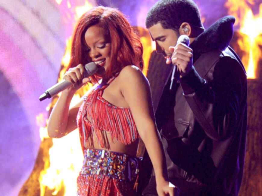 Die wohl heißeste Performance des Abends legten Rihanna und Drake hin