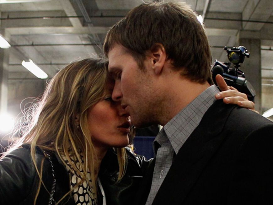 Und Gisele Bündchen musste ihren Ehemann Tom Brady nach dem Spiel trösten. Er ist Quarterback bei den New England Patriots