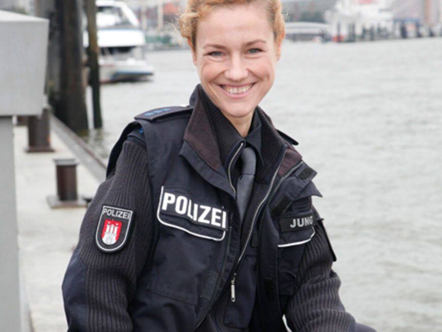 Rhea Harder spielt in der ZDF-Serie "Notruf Hafenkante" die ehrgeizige Polizeiobermeisterin "Franzi Jung"