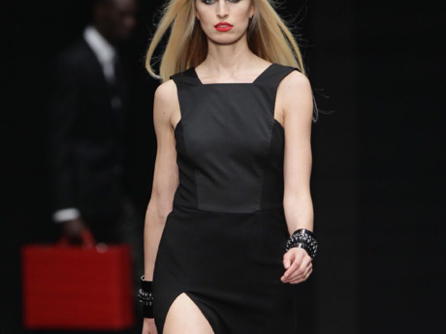 Karolina Kurkova glänzt nicht nur als Gesicht der diesjährigen Fashion Week - sondern auch als Model bei der Boss Show