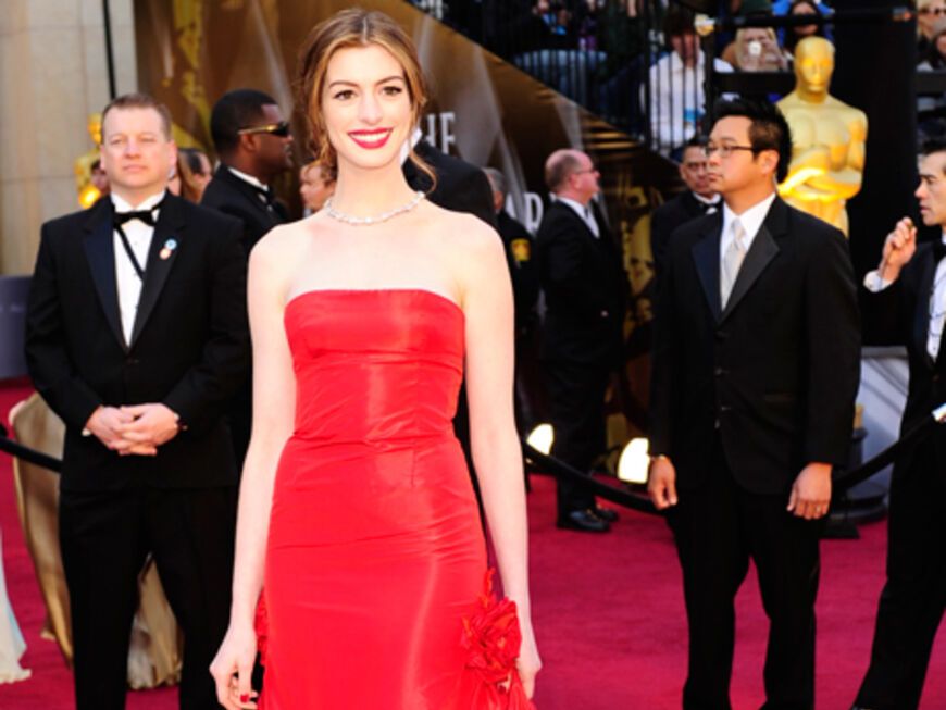 Große Ehre: Anne Hathaway war gemeinsam mit James Franco Gastgeberin der diesjährigen Oscars