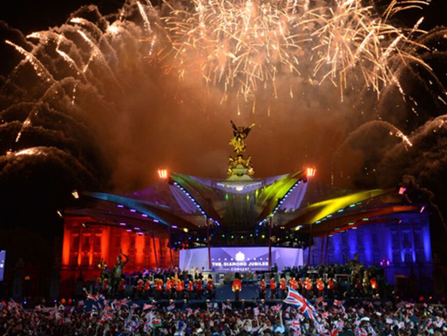 Was für ein Abschluss: Mit einem riesigen Feuerwerk endete das mehrstündige Konzert der Superlative in London