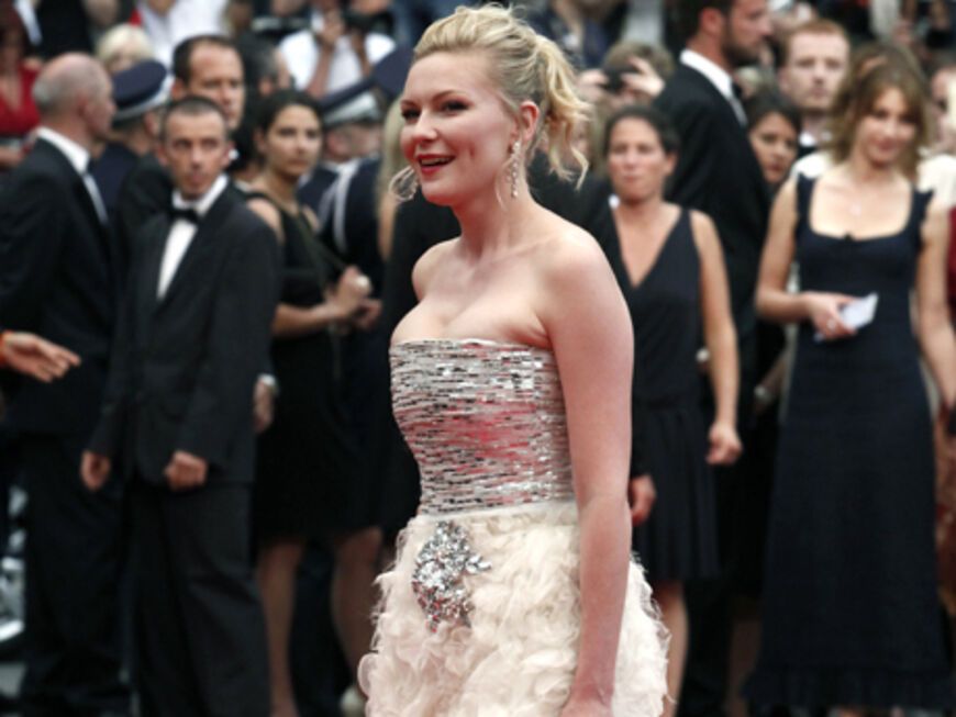 Atemberaubend: Kirsten Dunst auf dem Weg zur glamourösen Preisverleihung