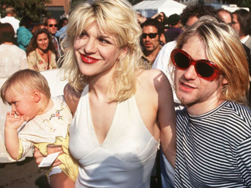 Courtney und Kurt 1993, zusammen mit Frances. Diese Aufnahme entstand ein Jahr bevor der Musiker starb