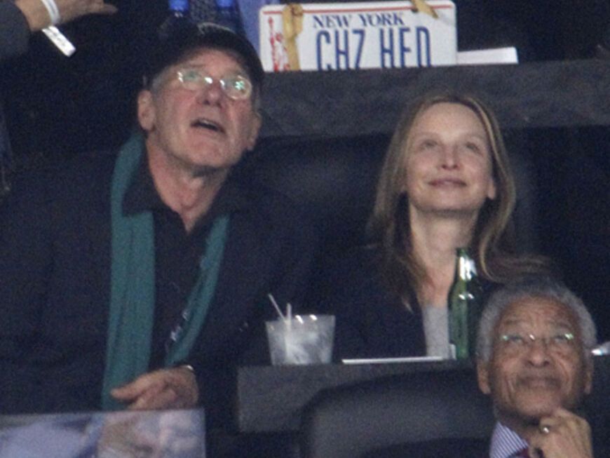 Harrison Ford und seine Frau Calista Flockhart durften auch in der VIP-Loge Platz nehmen und gesellten sich zu den anderen Promis