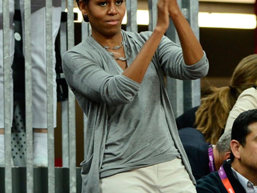 Standing Ovations: First Lady Michelle Obama feuert die amerkanische Basketball-Nationalmannschaft an