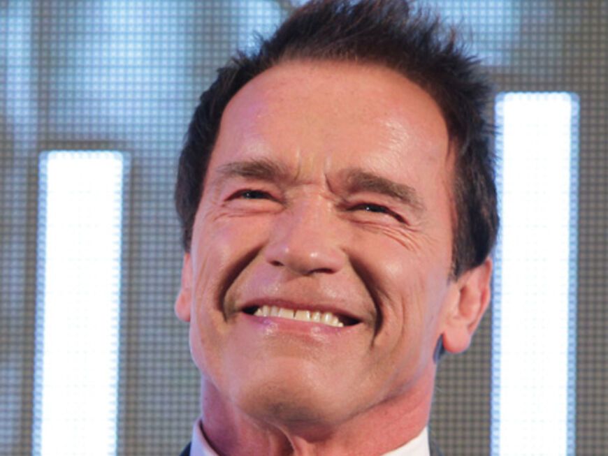 Arnie 'Governator' Schwarzenegger's Affäre mit der Haushälterin flog 2011 auf - das Enthüllungsbuch danach schrieb "er sei schlimmer als Tiger Woods"