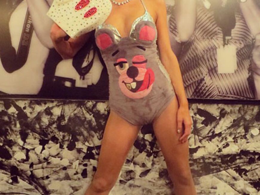 Paris Hilton machte auf Miley Cyrus bei ihrer Verkleidung. Irgendwie auch gruselig ...