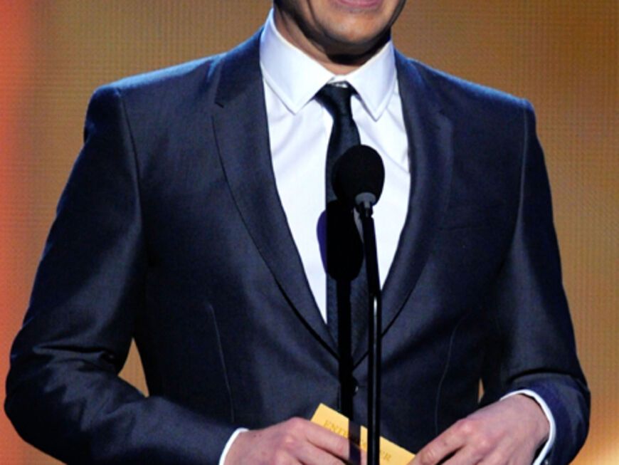Ryan Seacrest macht die Vergabe des Awards in der Kategorie "Künstlerin des Jahres" spannend