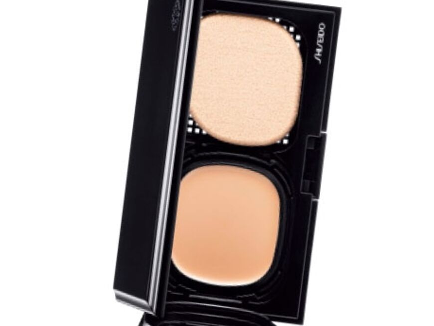 Mattierendes Kompakt-Make-up: "Advanced Hydro-Liquid Compact" von Shiseido, ca. 52 Euro  