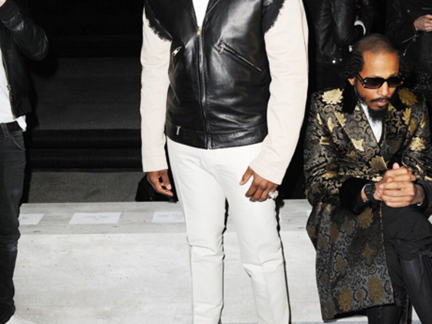 Bei der Fashion Week Paris zeigt auch Rapper Kanye West seine Mode. Mit dabei sein Kollege P.Diddy