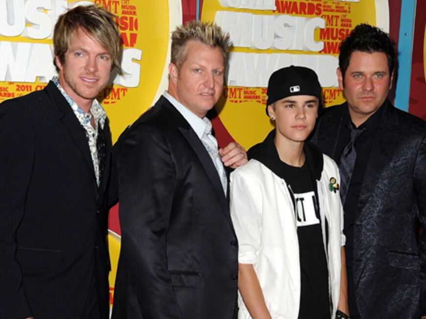 Für den Song "That Should Be Me" gewann Bieber den Preis für die "Beste Zusammenarbeit"