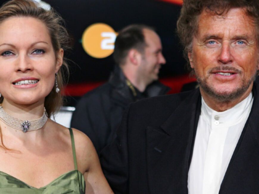 Regisseur Dieter Wedel hat Gerüchte um eine Trennung von seiner  Partnerin Dominique Voland dementiert. Es sei eine "Pause in der  Beziehung"