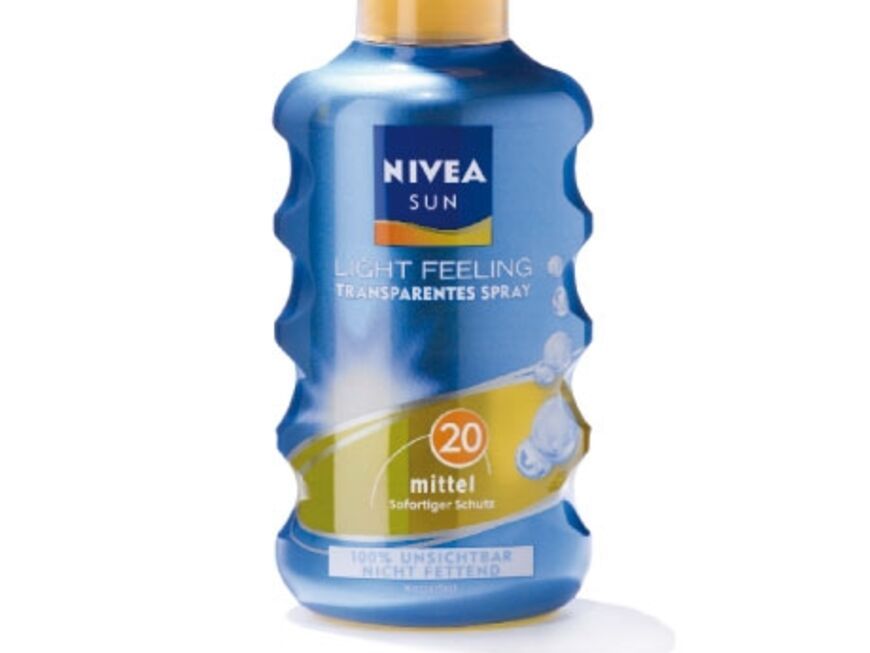 Mit Sofort-Schutz "Light Feeling Transparentes Spray SPF 20" von Nivea Sun, 200 ml ca. 11 Euro