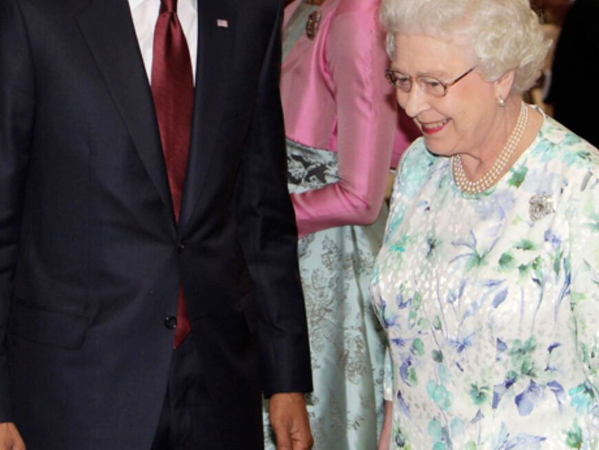 Natürlich auch einer seiner Termine in England: Die Königsfamilie treffen. Obama und die Queen wirken schon wie alte Freunde