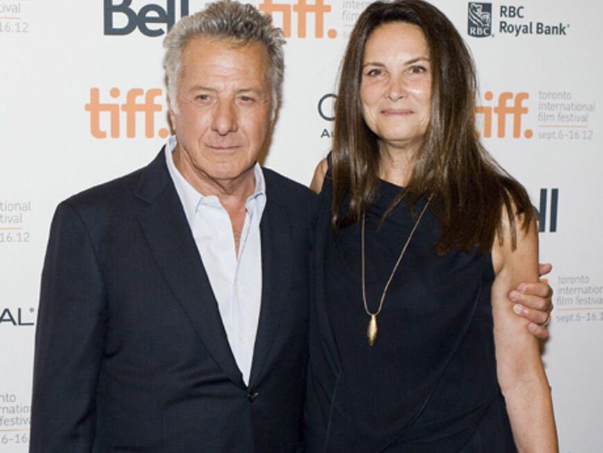 Bei dem 37. "Toronto International Film Festival" geben sich die Stars die Klinke in die Hand. Dustin Hoffman mit seiner Frau Lisa auf dem Roten Teppich zu dem Film "Quartet"