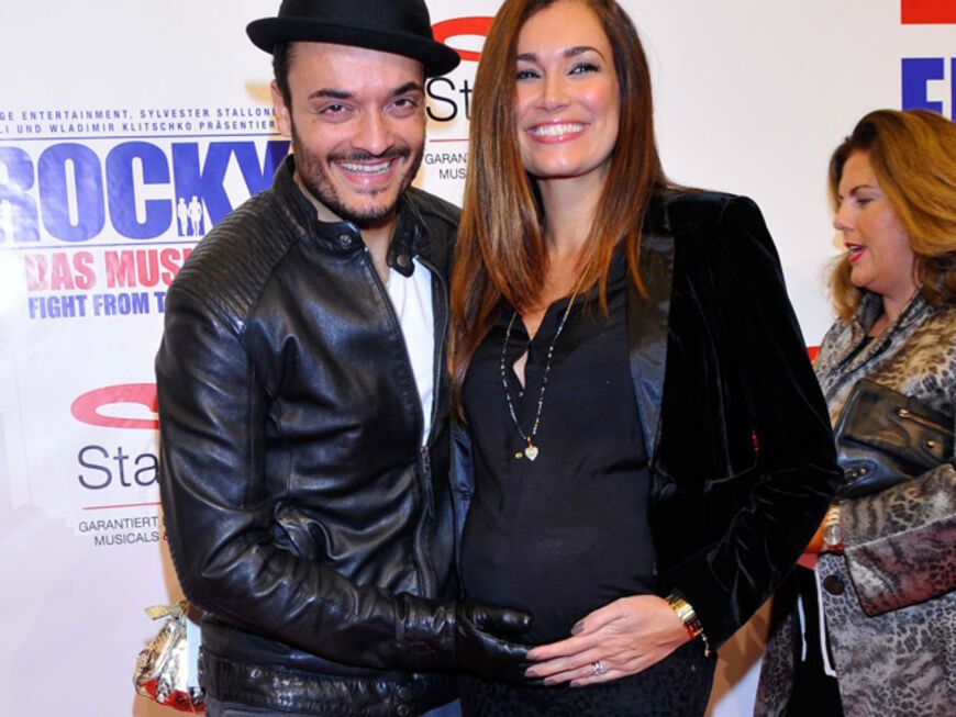Auf Kuschelkurs: Die werdenden Eltern Giovanni Zarella und seine Frau Jana Ina, die mit Baby Nummer 2 schwanger ist