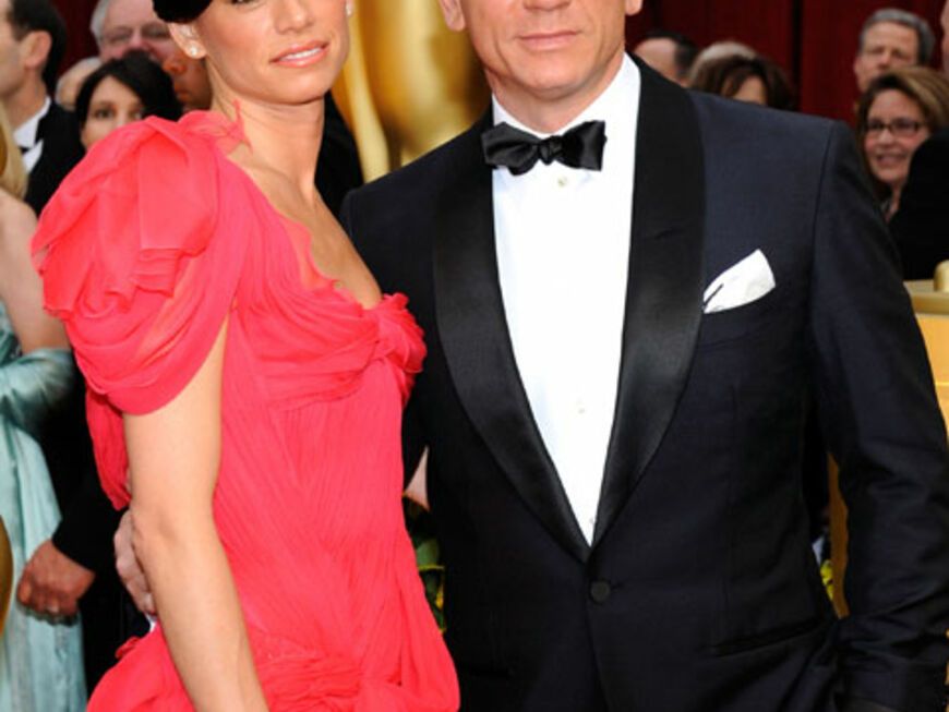 ... Daniel Craig wiederum soll seine Verlobte Satsuki Mitchell nach fünf gemeinsamen Jahren für Rachel Weisz sitzen gelassen haben ...