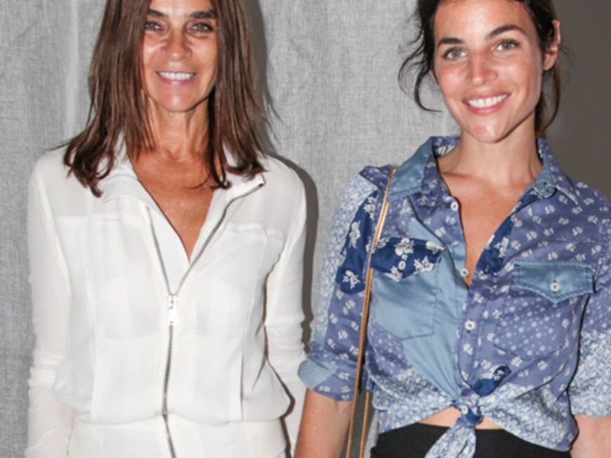 Mode-Bloggerin Carine Roitfeld mit ihrer Tochter Julia Restoin Roitfeld
