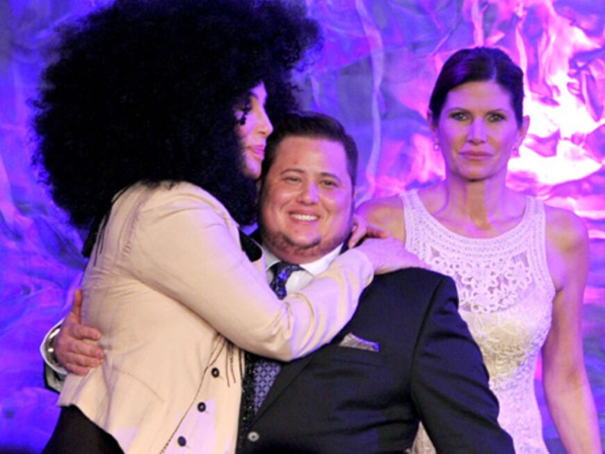 Emotionaler Moment: Cher gratuliert ihrem Sohn Chaz Bono zu seinem Award