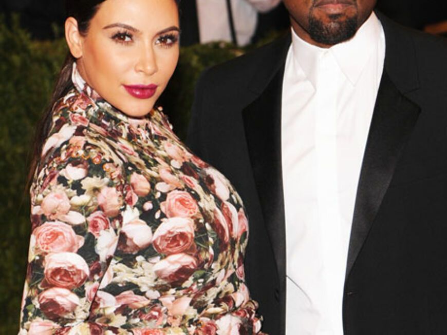 Kim Kardashian und Kanye West  Schon des Öfteren wurde vermutet, dass die beiden eine Beziehung aus "PR-Gründen" führen würden
