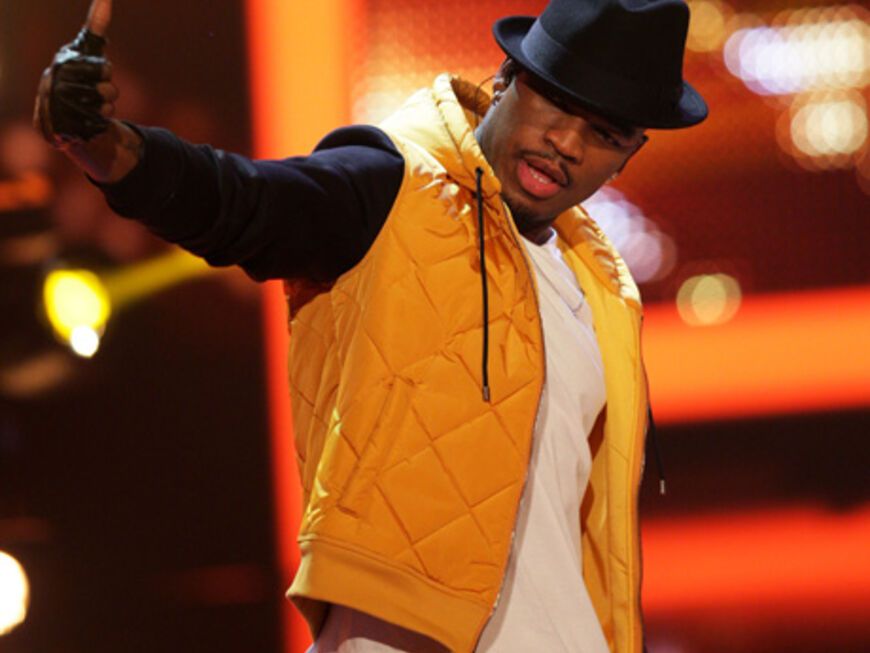 Vorher rockte der zweifache Grammy-Gewinner Ne-Yo solo für gute Stimmung