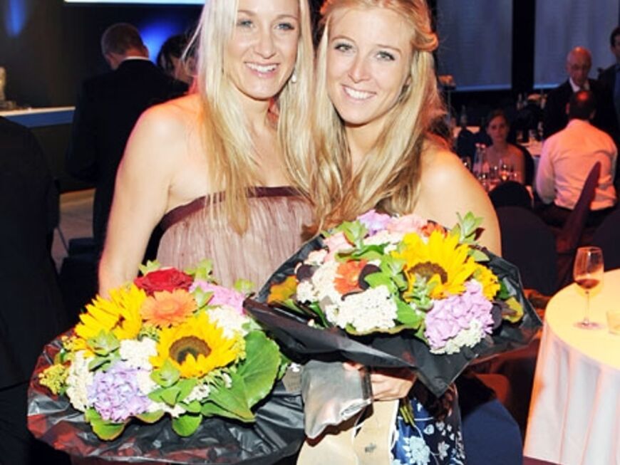 Janine Kunze und Nina Eichinger nach der Verleihung