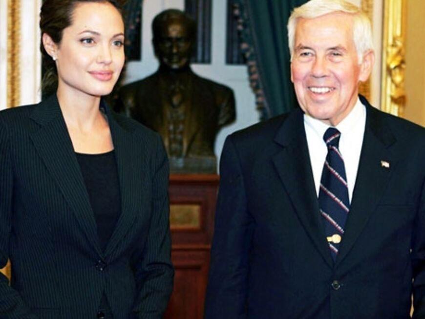 US-Senator Richard Luger begrüßt Angelina in Washington