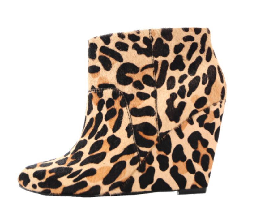 Lovely Leopard bei Mango: Ankle-Boots aus bedrucktem Fell, ca. 130 Euro