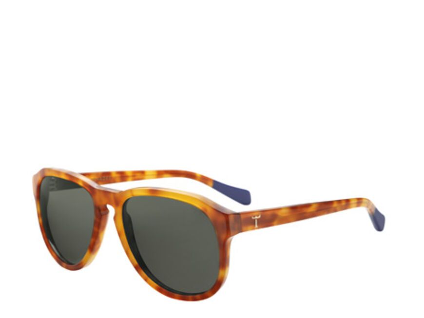 17. Juli 2012: Augenweide! Mit der Sonnenbrille ziehen Sie neidische Blicke an.Sonnenbrille in Horn-Optik von Triwa, ca. 130 Euro