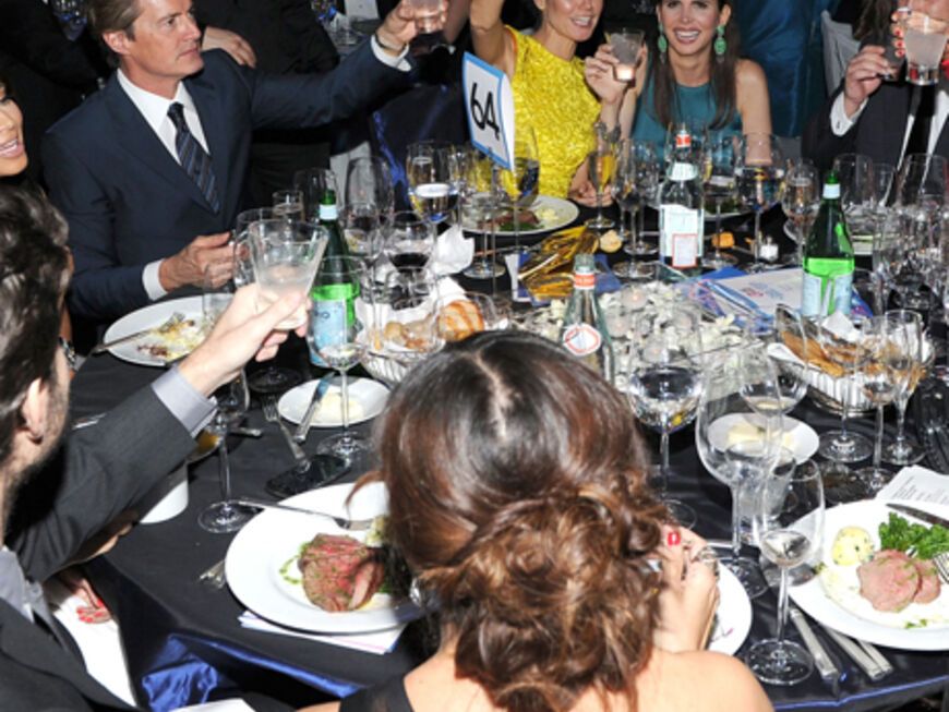 Auf der Elton John Aids Foundation Party, die jährlich nach den Oscars stattfindet, feierten Schauspieler Kyle MacLachlan und Heidi Klum gemeinsam an einem Tisch