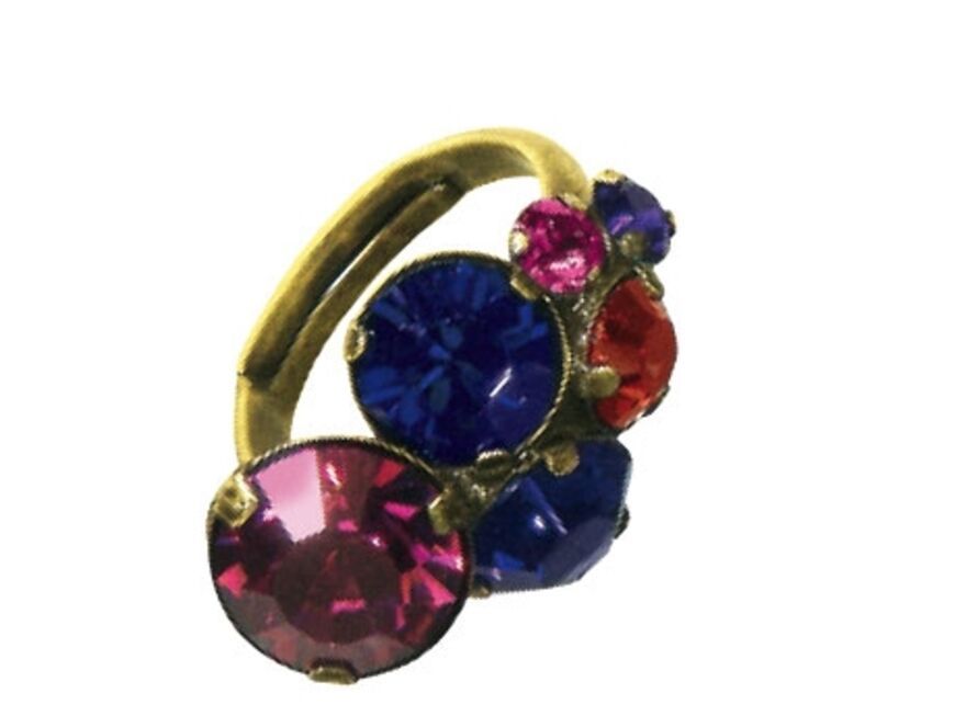Ring mit dekorativen Steinen von Konplott, ca. 30 Euro
