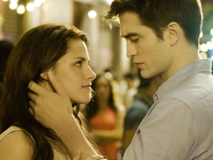 Wir können es kaum abwarten: Am 24. November kommt endlich "Twilight: Breaking Dawn (Paet 1)" in die deutschen Kinos. OK! zeigt vorab schon einmal einige Szenenbilder. Viel Spaß beim Durchklicken!