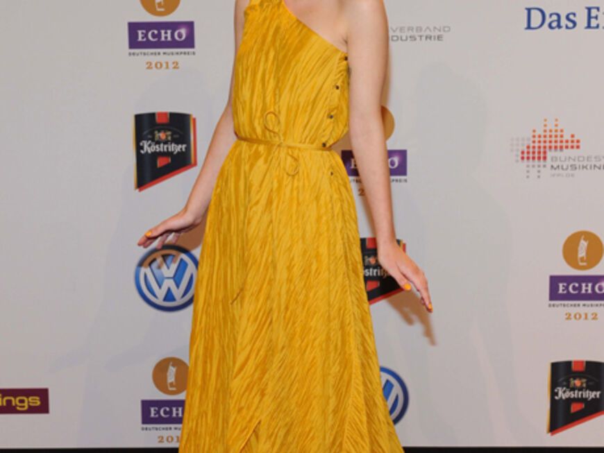 Perfekt! Sängerin Lena Meyer-Landrut strahlte mit ihrem Kleid um die Wette