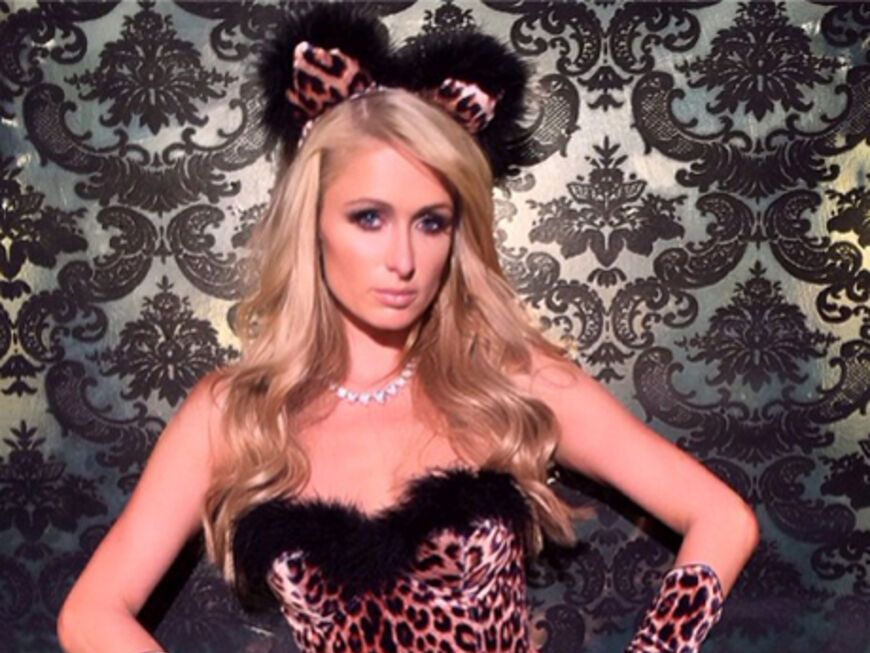 "Roar!", schreibt Hotel-Erbin Paris Hilton zu diesem Leo-Outfit