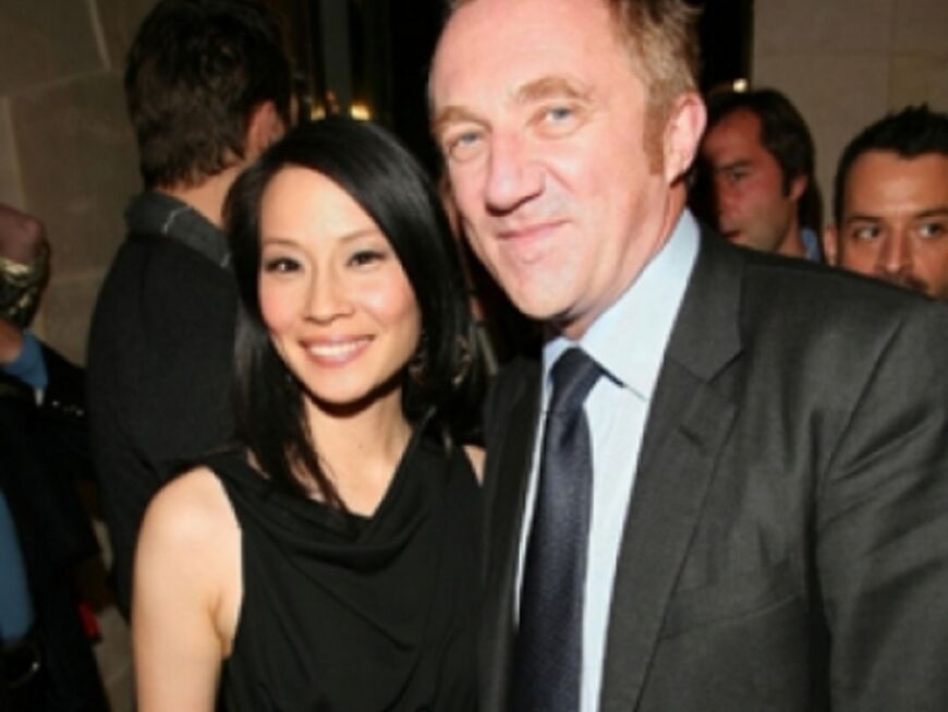Yves-Saint- Laurent-Boss Francois-Henri Pinault (ohne Verlobte Salma Hayek) „tröstete" sich mit US-Star Lucy Liu