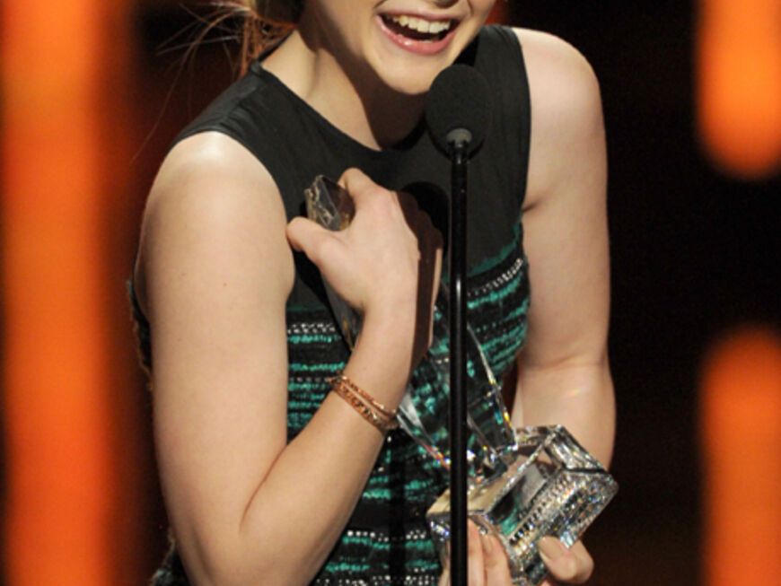 Freute sich riesig und wollte ihren Award gar nicht mehr los lassen: Chloe Grace Moretz