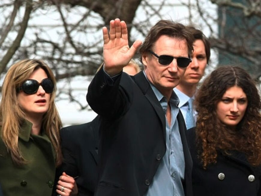 Liam Neeson bei der Beerdigung sein geliebten Ehefrau