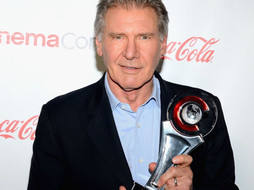 Am Donnerstag, 18. April 2013, wurden in Las Vegas ausgewählte Schauspieler mit einer Trophäe bei den CinemaCon Awards 2013 geehrt. Unter anderem: Hollywood-Star Harrison Ford, der für sein Lebenswerk geehrt wurde