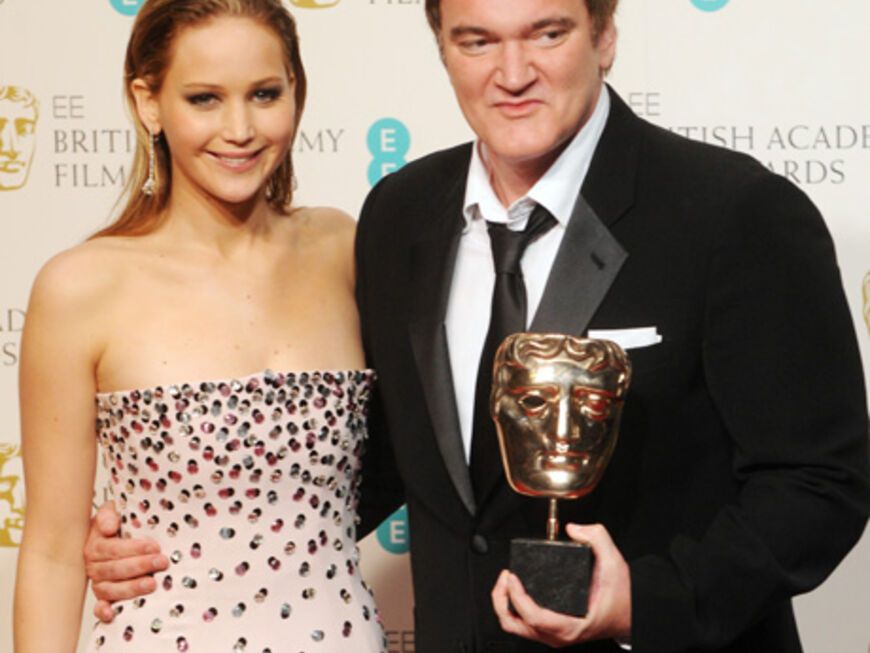 Hollywood-Star Jennifer Lawrence mit Quentin Tarantino, der einen Preis für das beste Original-Drehbuch für "Django Unchained" erhielt