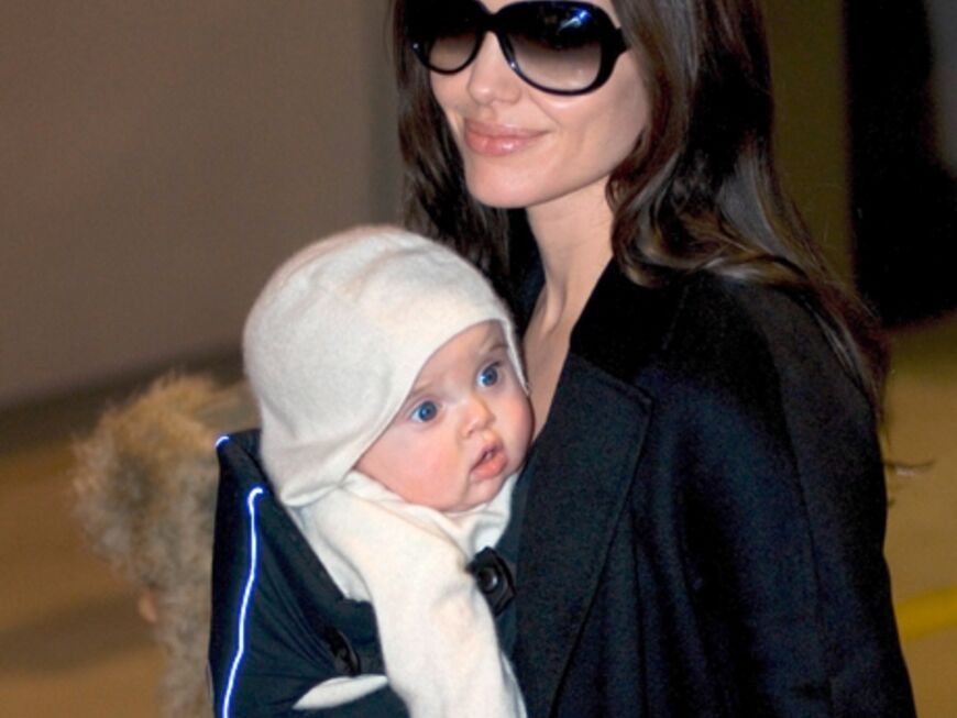 Angelina Jolie mit ihrer kleinen Tochter Vivienne Marcheline