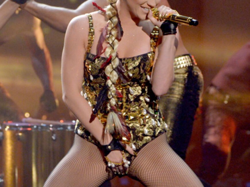 Lasziv: Sängerin Kesha performte ihre aktuelle Single "Die Young" auf der Bühne