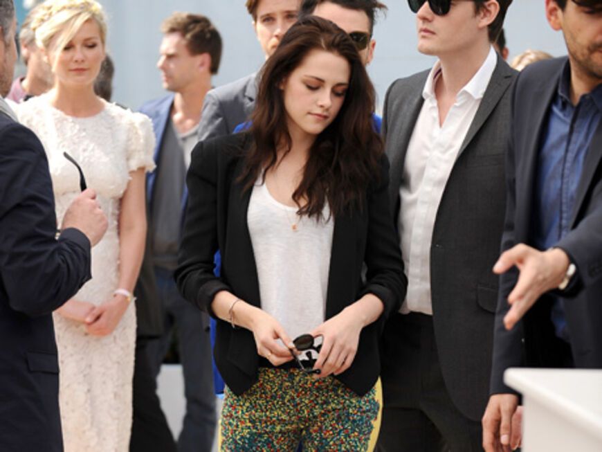 Der Twilight-Star Kristen Stewart in ener quietsch-bunten Hose