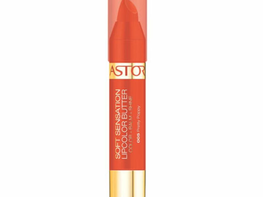Der orange-rote Lippenstift setzt einen schönen Farbakzent für den schlichten Look der 19-Jährigen. "Soft Sensation Lipcolorbutter" von Astor ca. 7 Euro 